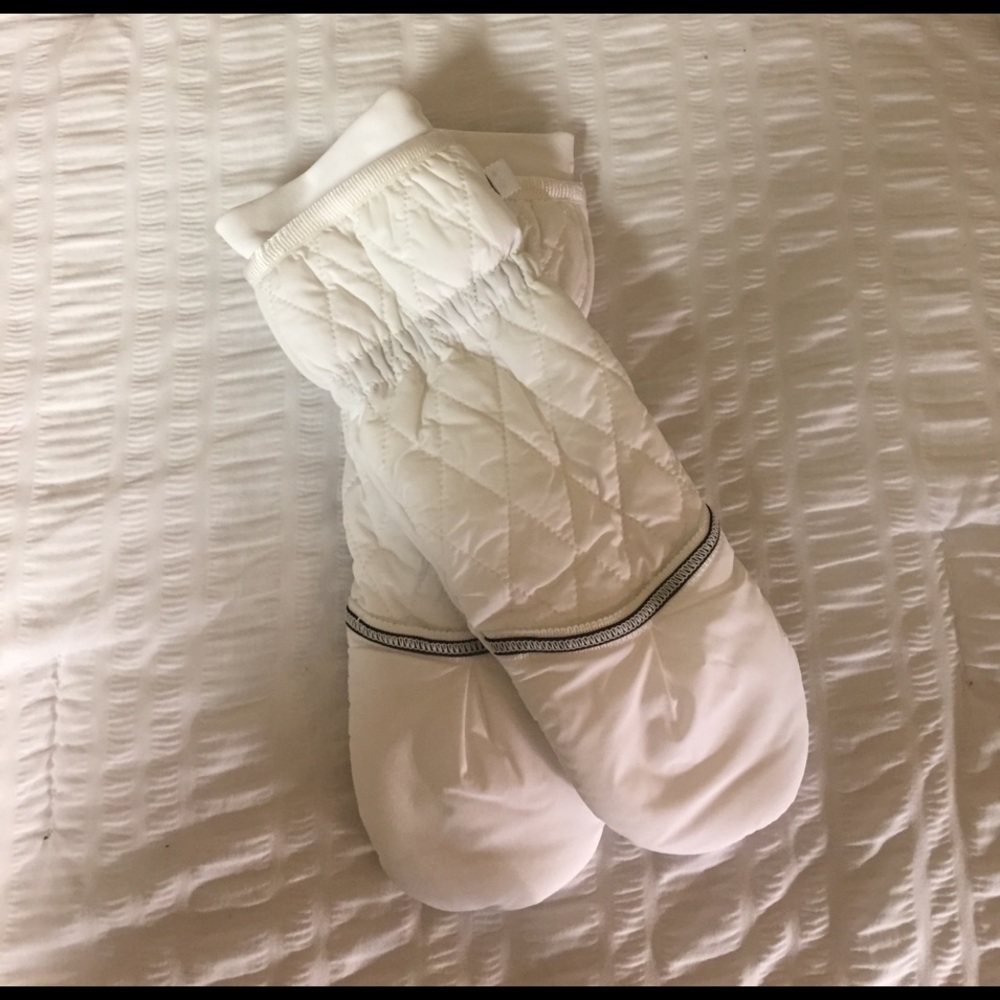 White Lulu Lemon Mittens