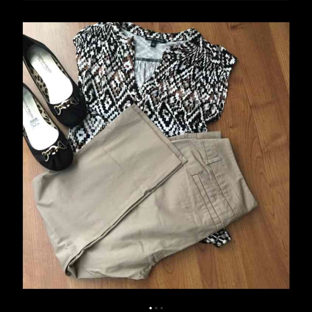 💕3/$15💕 NY & Co Tan Capris