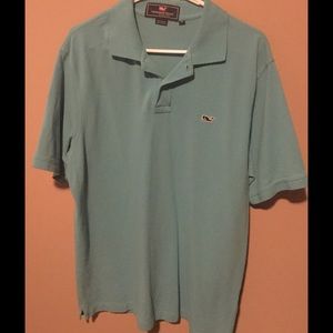 Vineyard Vines Men's collared shirt.
