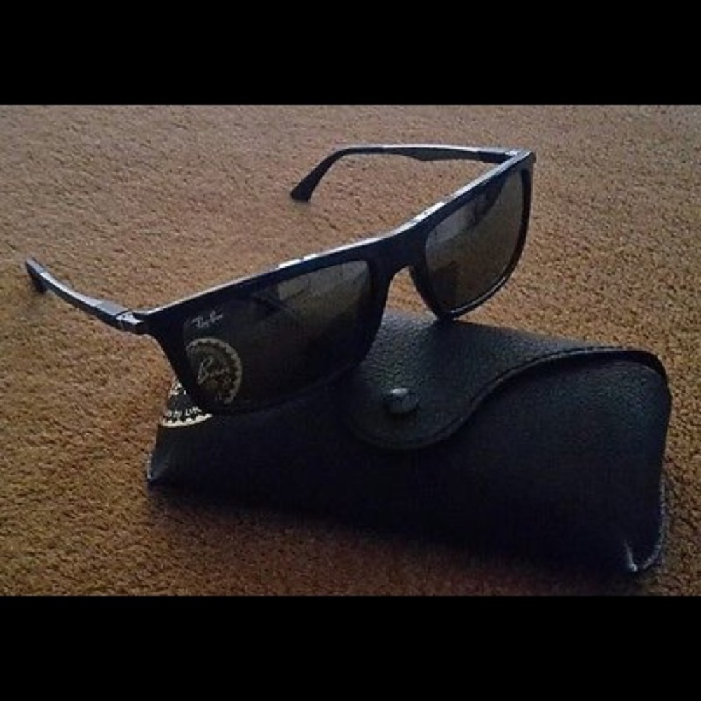 Blue rectangular Ray Ban Sun Glasses with case
