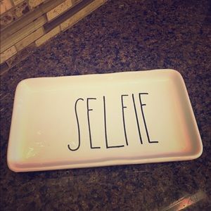 Rae Dunn SELFIE platter!