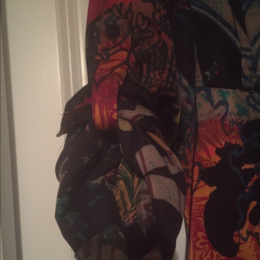 Blouse - Picture 3 of 4