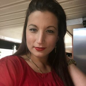 Meet your Posher, Yaneisy