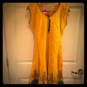 Beautiful Indian salwar kameez / Punjabi suit