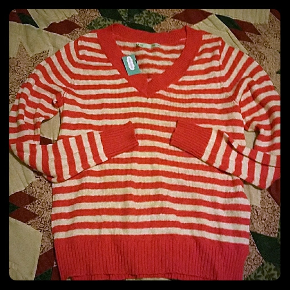Very cute Maurices sweater!! Brand new