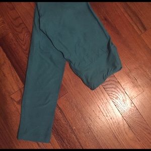 EUC One Size LuLaRoe leggings in aqua blue