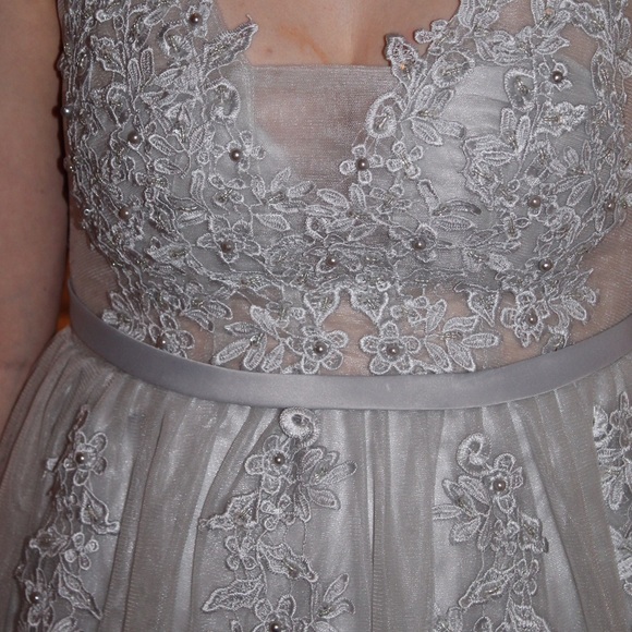 Prom dress - Picture 2 of 4