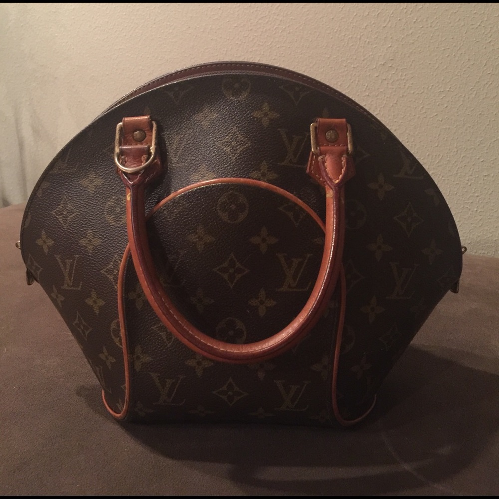 Louis Vuitton ellipse bag