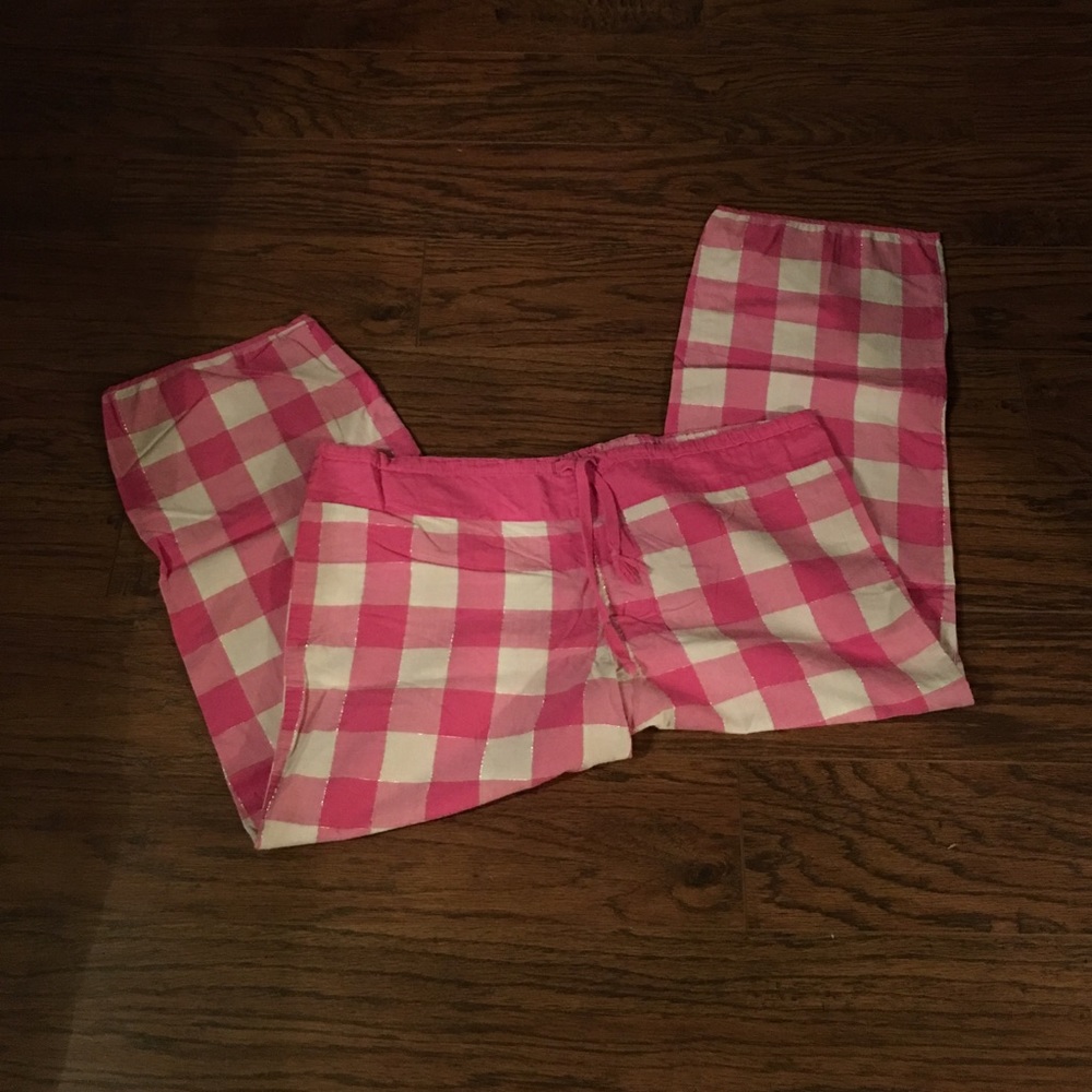 VS PJ CAPRIS