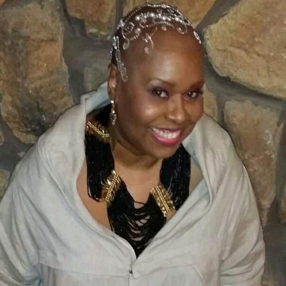 Meet your Posher, Gloria