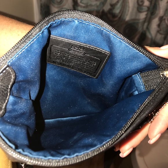 Coach Crossbody Bag Authentic - Picture 3 of 3