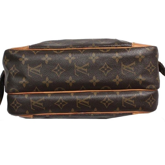 Auth Louis Vuitton crossbody LV bag sold local - Picture 2 of 6