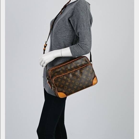 Auth Louis Vuitton crossbody LV bag sold local - Picture 3 of 6