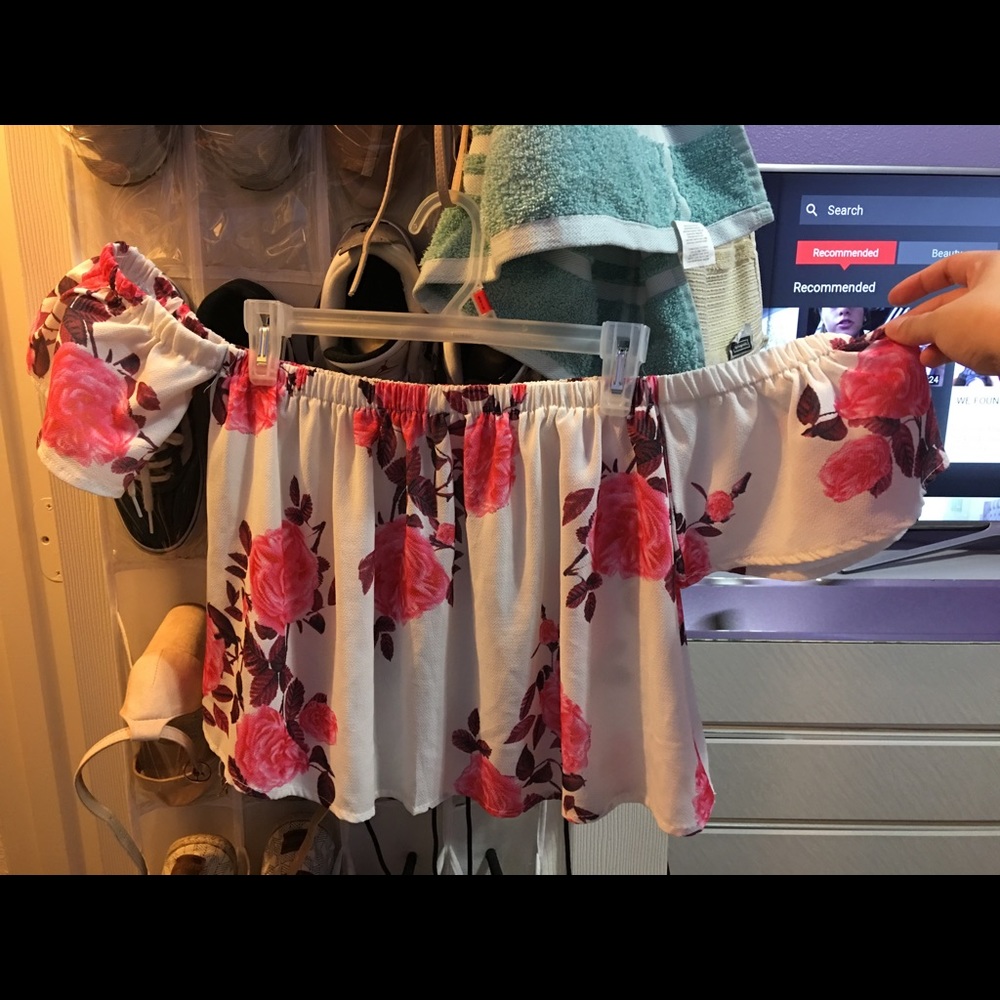 Cute floral off the should shirt