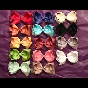 Collection Of 14 Hair Bows