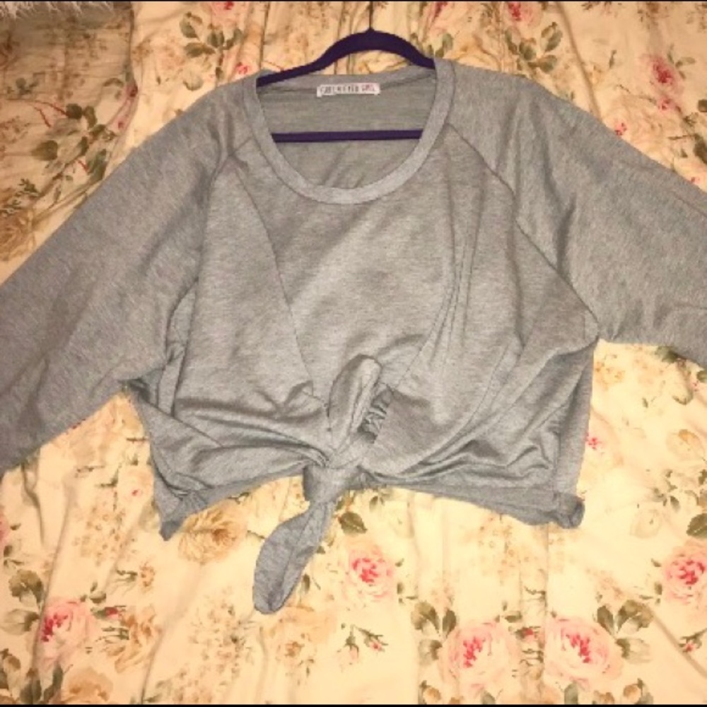 Grey knotted sweatshirt