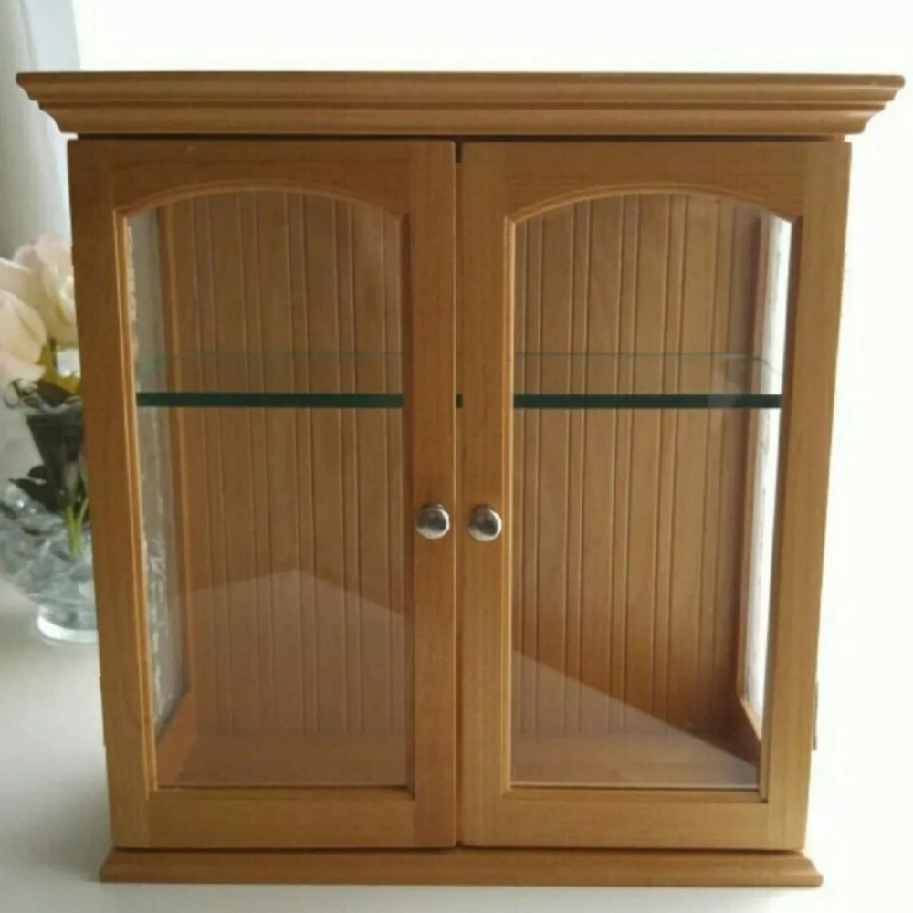 MINI CURIO CABINET