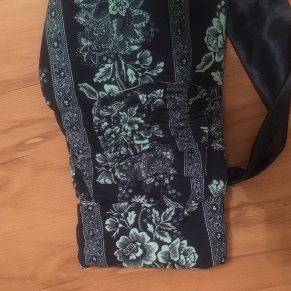 SOLD Cute booty lounge pants Xs - Picture 2 of 2