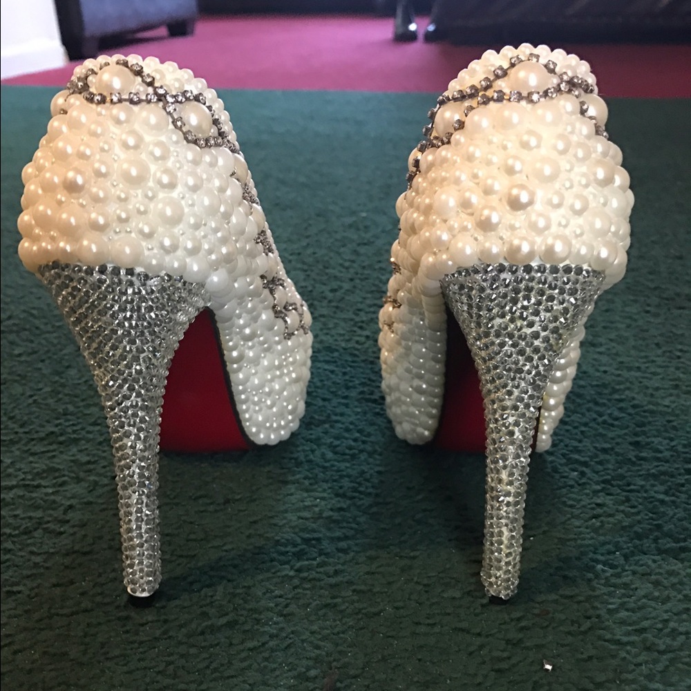 Pearl wedding shoes