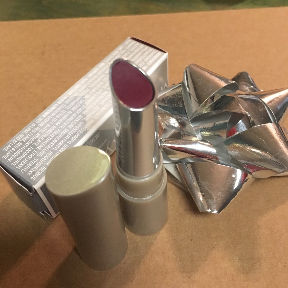 Mary Kay Velvet Lip Creme