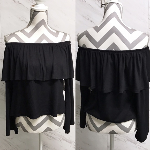 Ruffle Some Feathers top - Picture 2 of 3