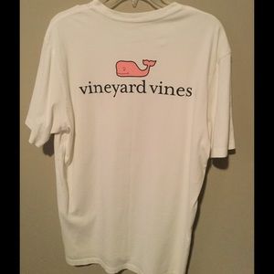 Vineyard Vines Men's Tee. Medium.