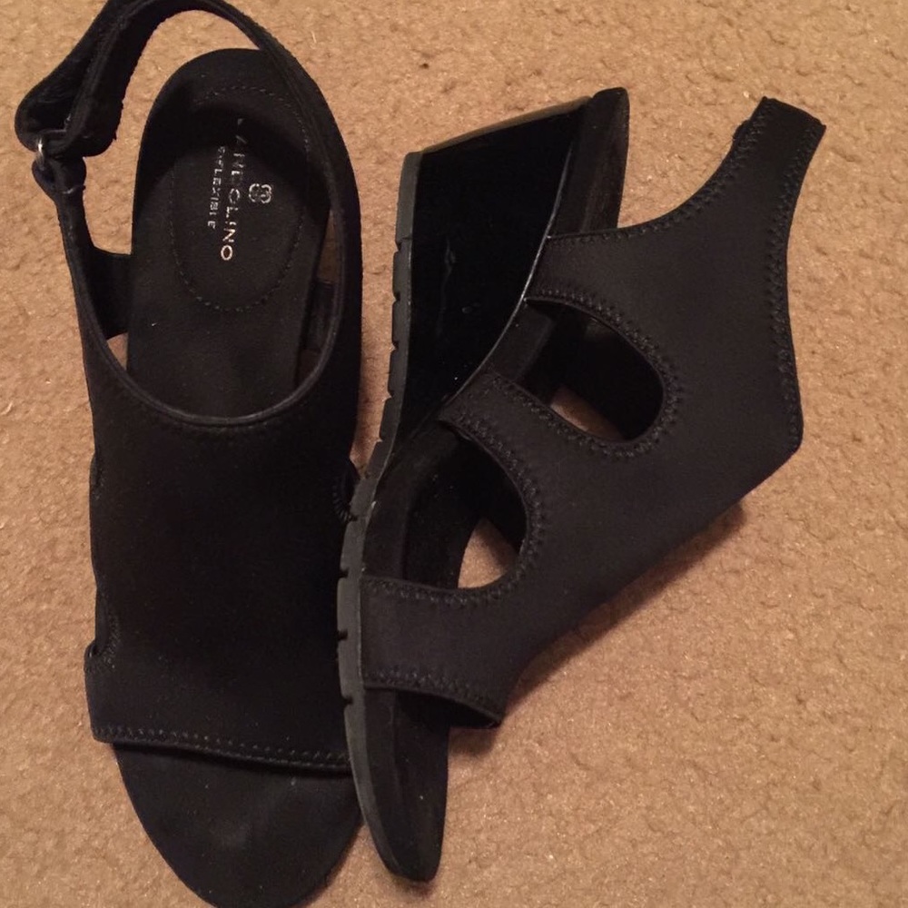 Bandolino black wedges