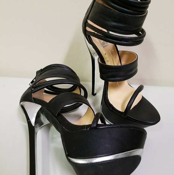 🚫🛇SOLD🛇🚫 Black platform heels - Picture 3 of 6
