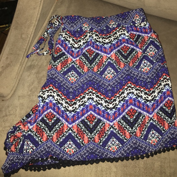 Pants - BOGO✅ Boutique SUPER SOFT PULL ON SHORTS XL