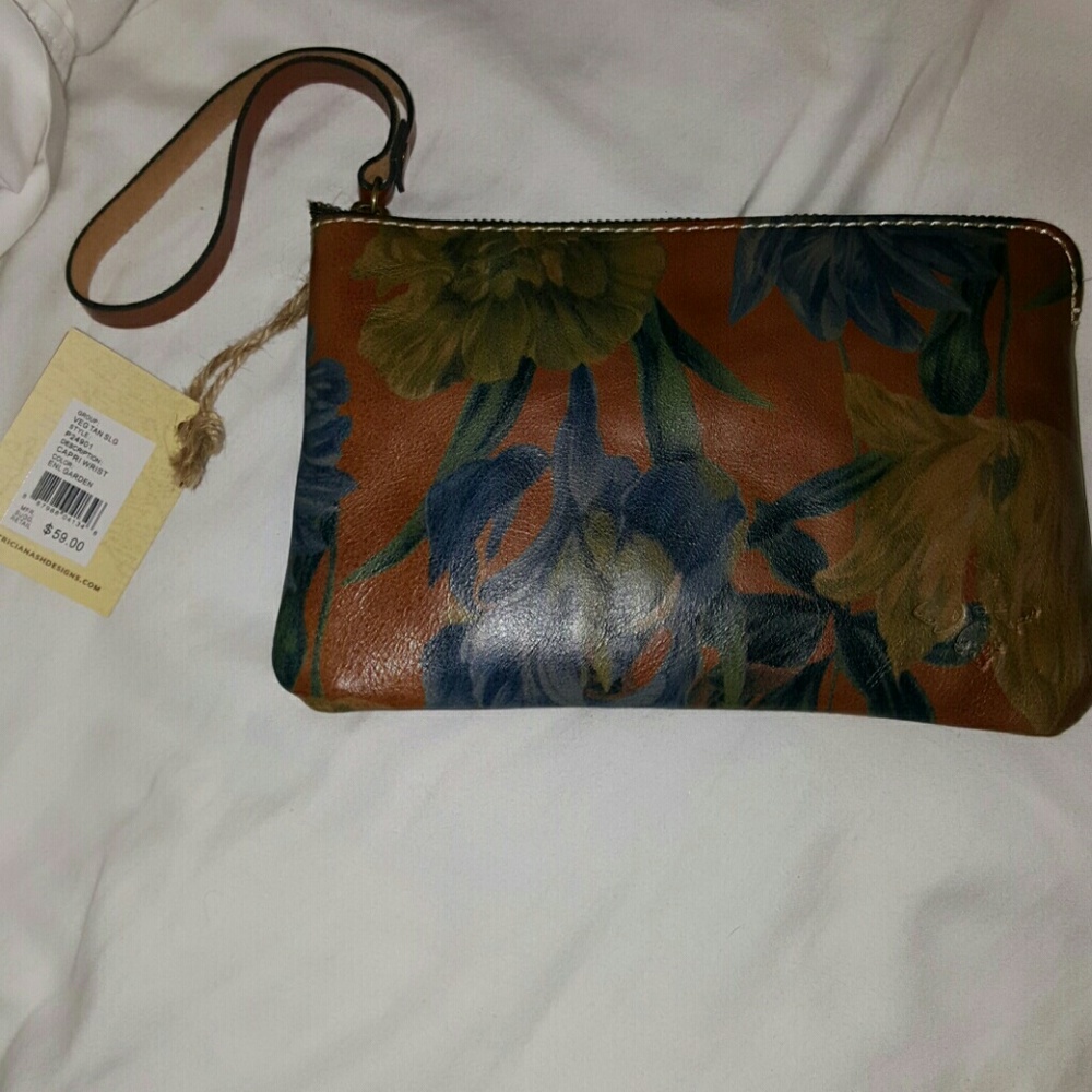 Patricia Nash wristlet