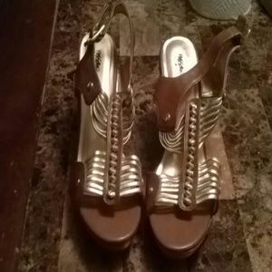 Tan & Gold Wedges