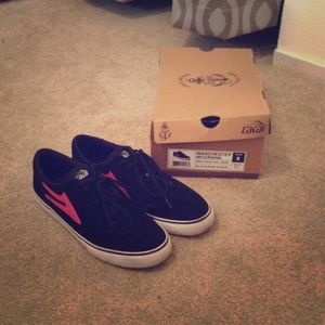 Sz 9 Lakais. Skate Shoes.