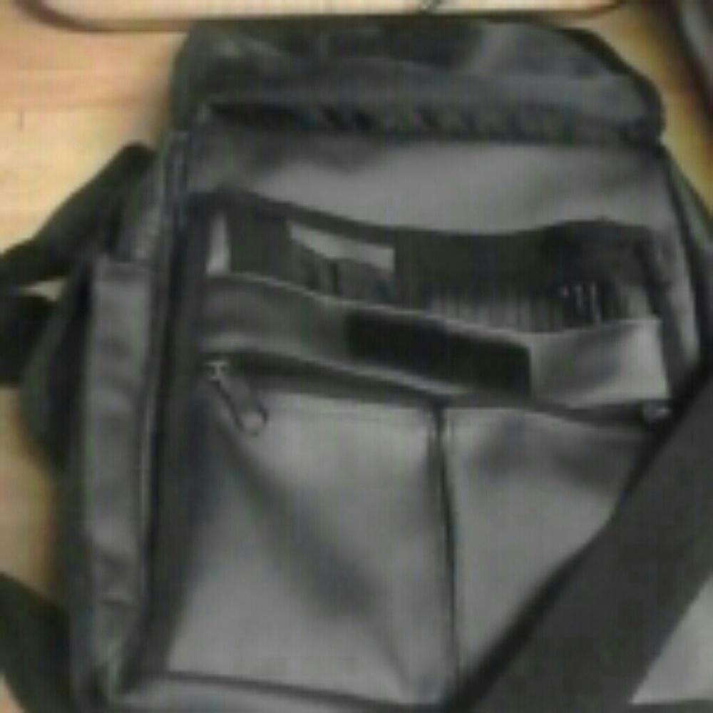 Insulation bag for keeping thing's cool