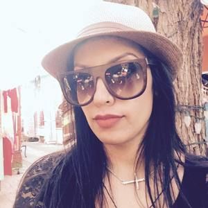 Meet your Posher, Ana