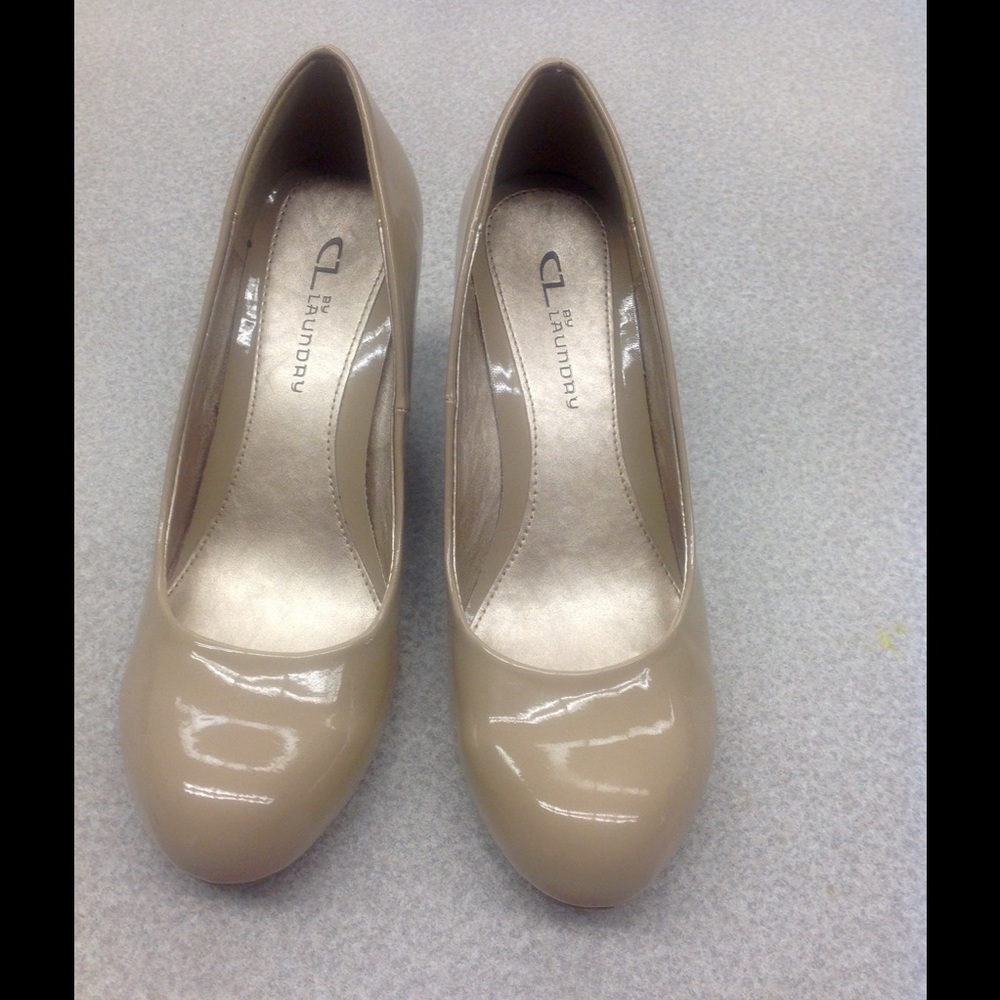 Chinese Laundry Tan Wedges