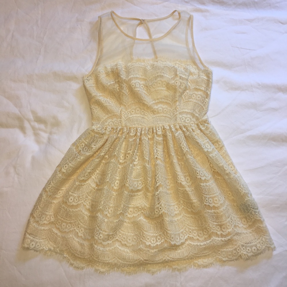 Arc & Co Ivory lace dress size Medium