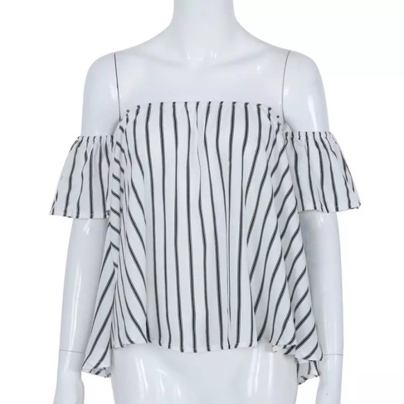 ❤️LAST ONE❤️👯HP👯Off the shoulder top - Picture 2 of 2