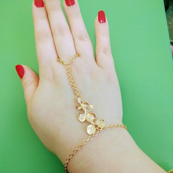 🍨BOGO 50% OFF🍨 Floral Linked Ring Bracelet - Picture 3 of 3