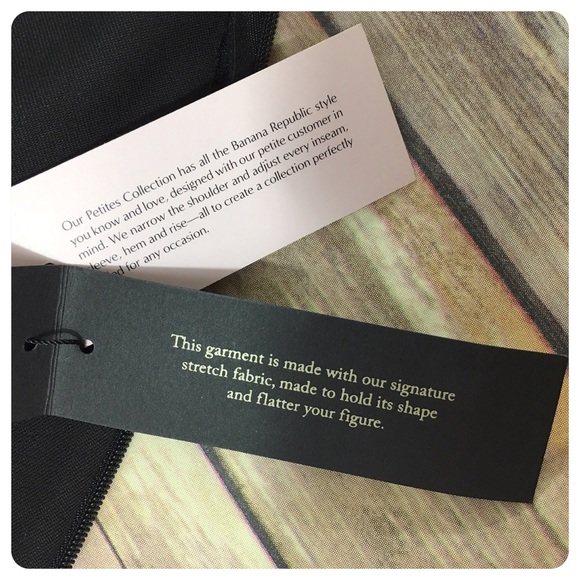 🆕 BANANA REPUBLIC little black dress - Picture 7 of 8