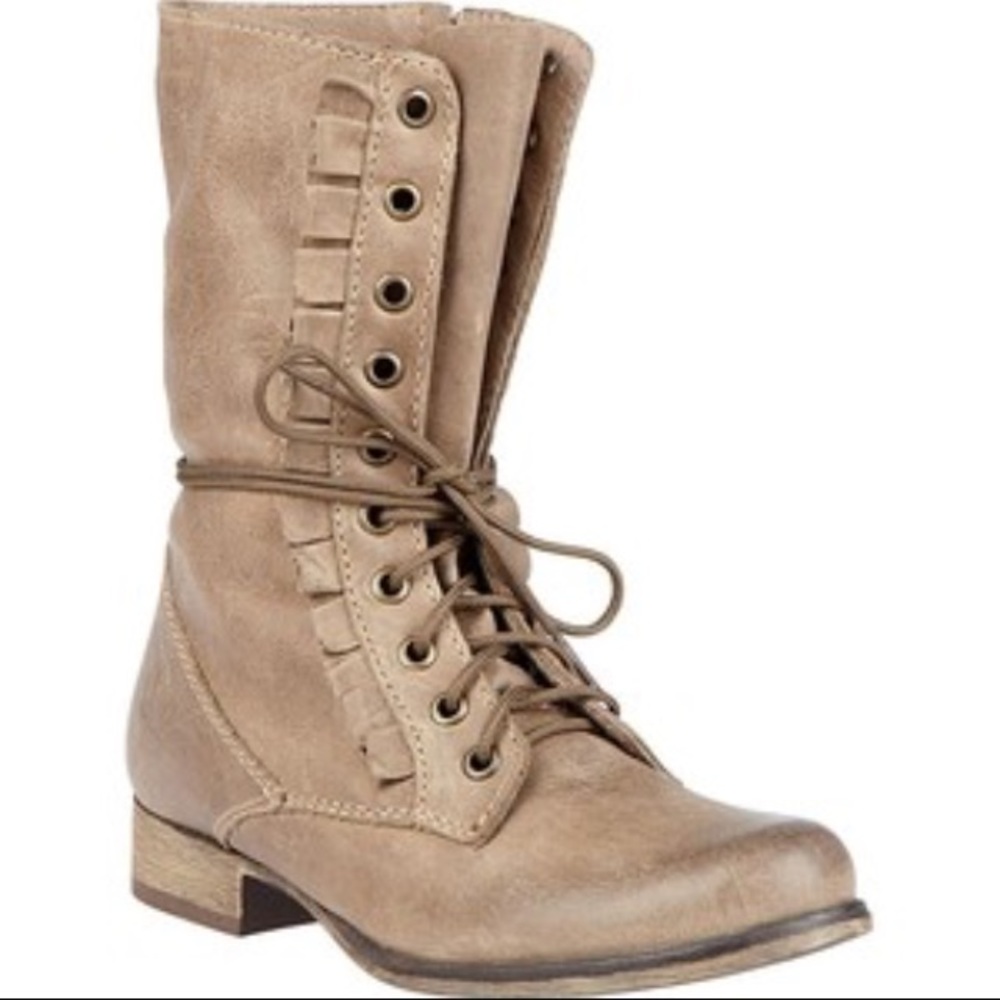 Betsey Johnson taupe boots