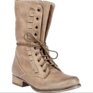 Betsey Johnson taupe boots