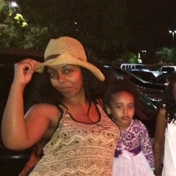 Meet your Posher, Saba - Picture 1 of 1