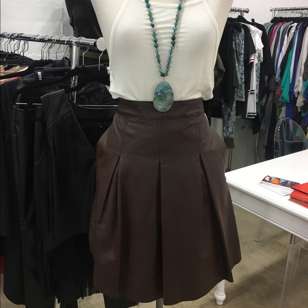 PELLE d'arte by NAIRANA Pleated Skirt