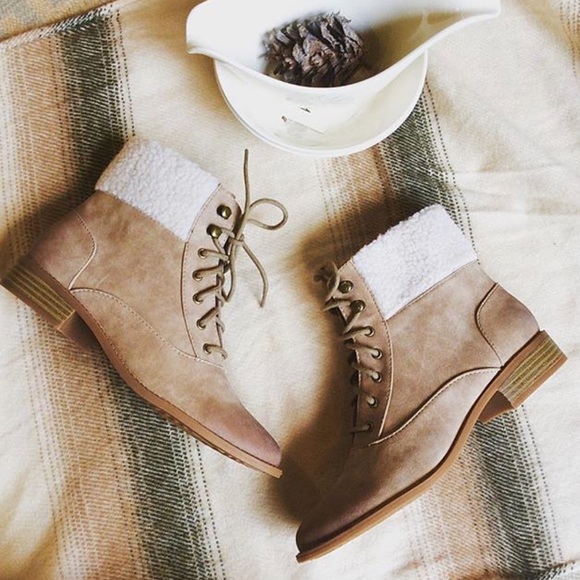 Shearling Fur Military Combat Moto Boots - Picture 2 of 4