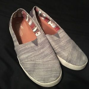 Gray Avalon TOMS