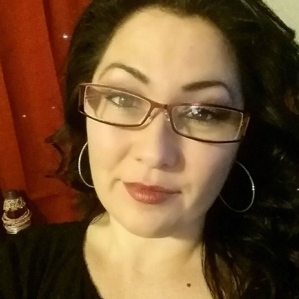 Meet your Posher, Monica