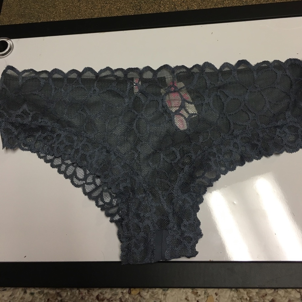 victoria secret size L panties