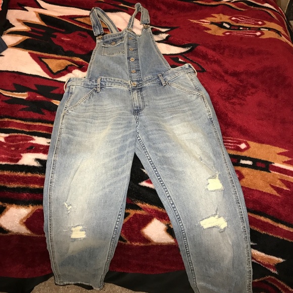 Hollister overalls - Picture 2 of 4