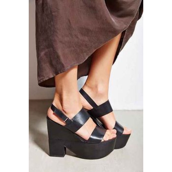 Black Leather Platform Sandal - Picture 2 of 5