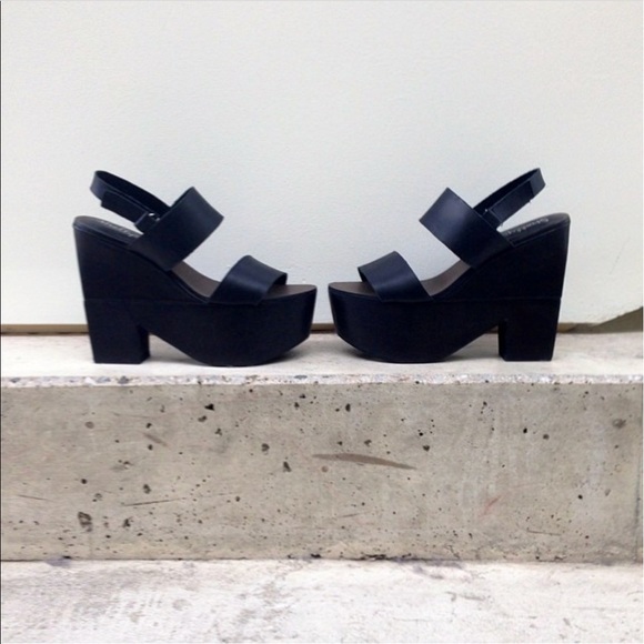 Black Leather Platform Sandal - Picture 5 of 5